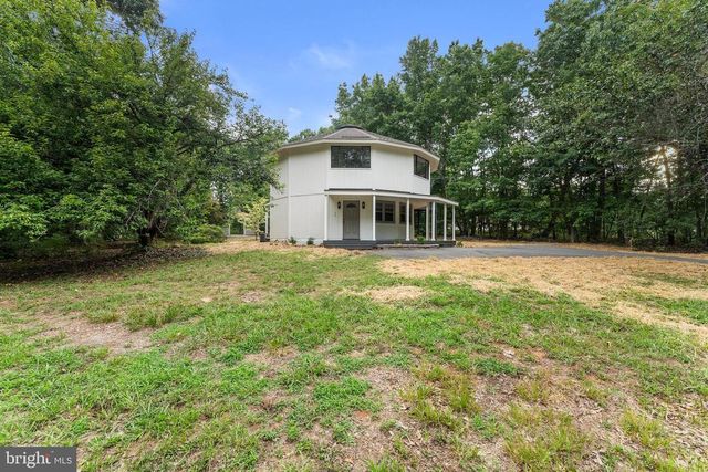 39 SCHOOL BUS RD, Louisa, VA 23093