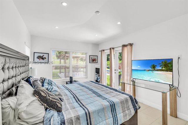 1413 Funston, Hollywood, FL 33020