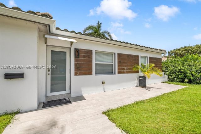 1413 Funston, Hollywood, FL 33020