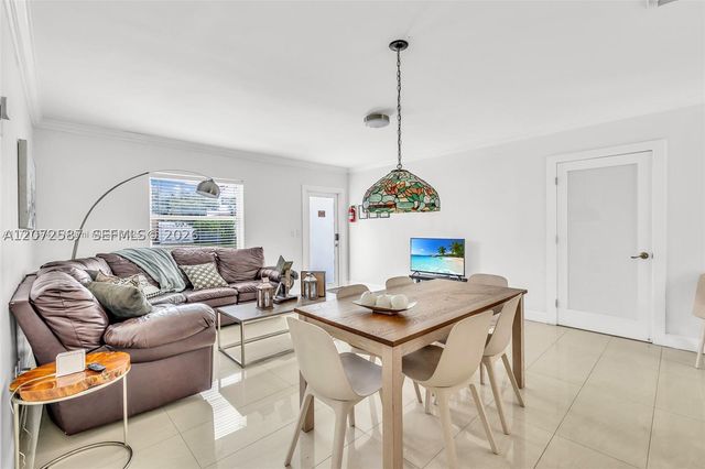 1413 Funston, Hollywood, FL 33020
