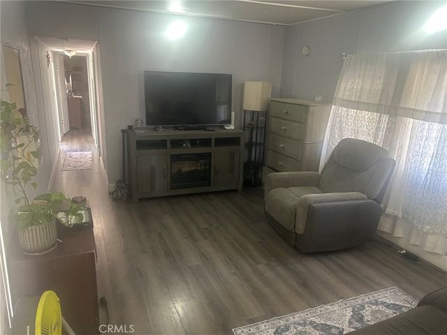 1203 W 6th Street 81, Corona, CA 92884