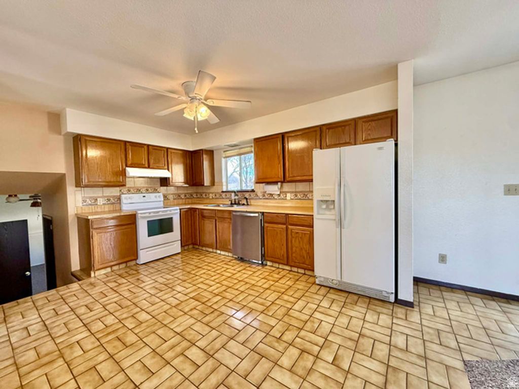 Image 3 of property listing at 1342 W 150 S, Vernal, UT 84078