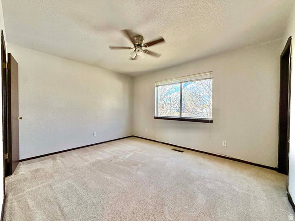 Image 10 of property listing at 1342 W 150 S, Vernal, UT 84078