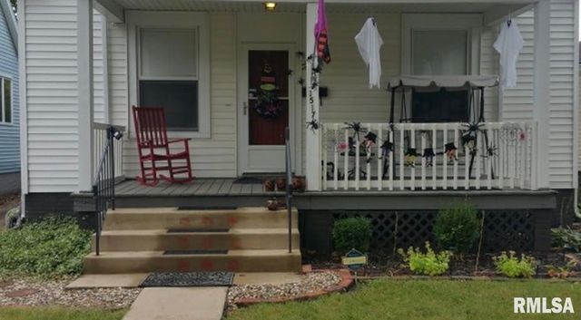 1517 STATE Street, Springfield, IL 62704