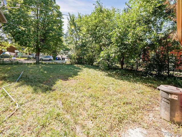 20040 Moross Road, Detroit, MI 48224