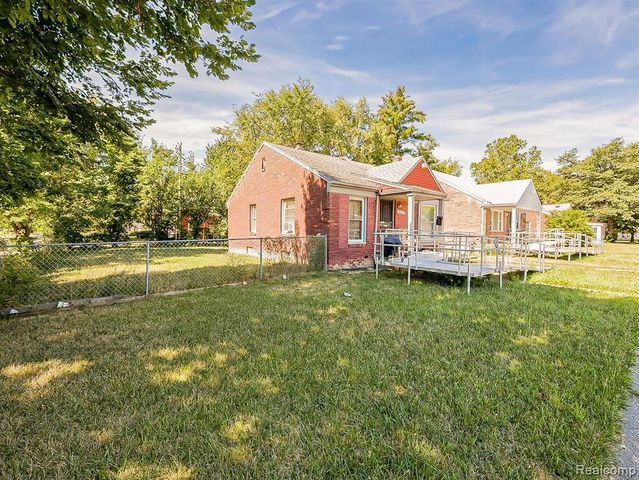 20040 Moross Road, Detroit, MI 48224