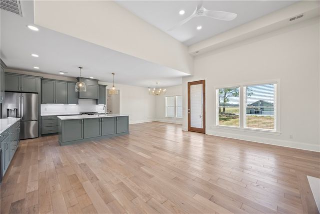 450 Falcons Lair West Drive, Walhalla, SC 29691