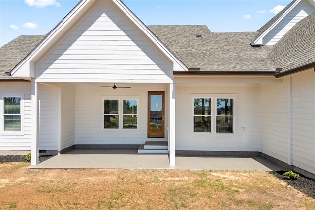 450 Falcons Lair West Drive, Walhalla, SC 29691