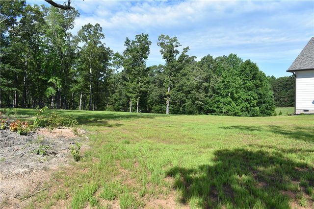 450 Falcons Lair West Drive, Walhalla, SC 29691