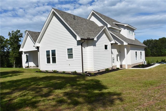 450 Falcons Lair West Drive, Walhalla, SC 29691