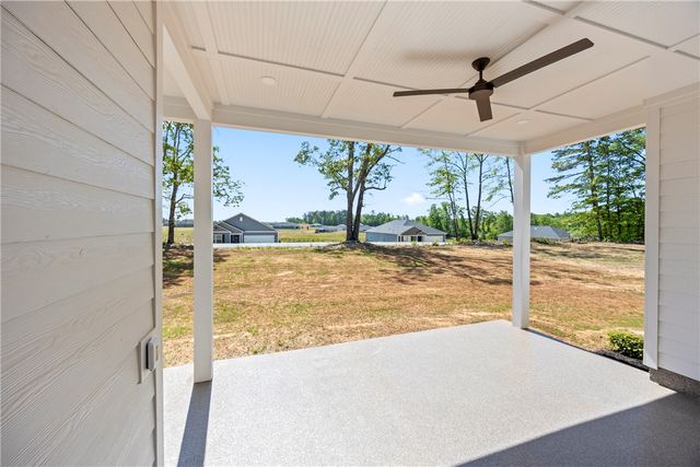 450 Falcons Lair West Drive, Walhalla, SC 29691