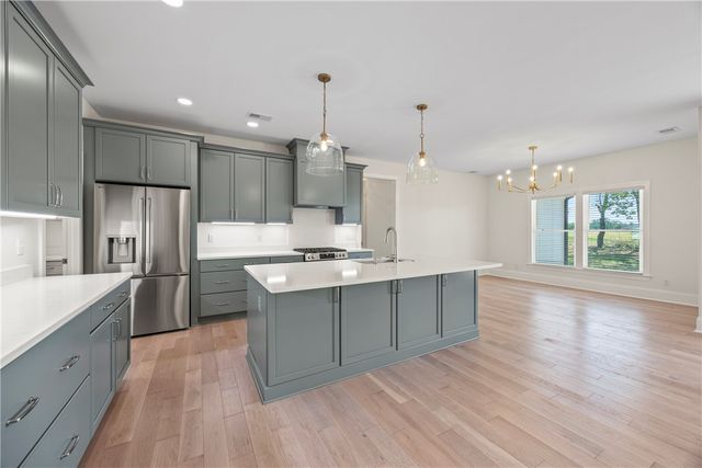 450 Falcons Lair West Drive, Walhalla, SC 29691