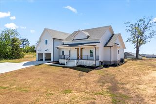 450 Falcons Lair West Drive, Walhalla, SC 29691