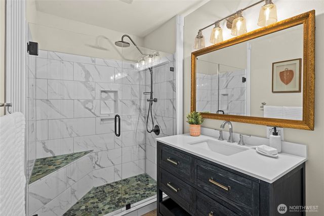 17208 3rd Avenue NW, Lakebay, WA 98349