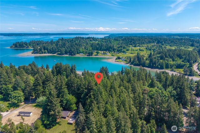 17208 3rd Avenue NW, Lakebay, WA 98349