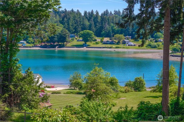 17208 3rd Avenue NW, Lakebay, WA 98349