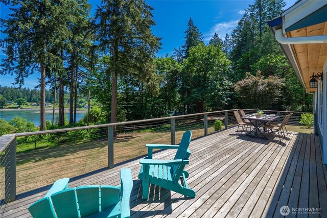 17208 3rd Avenue NW, Lakebay, WA 98349
