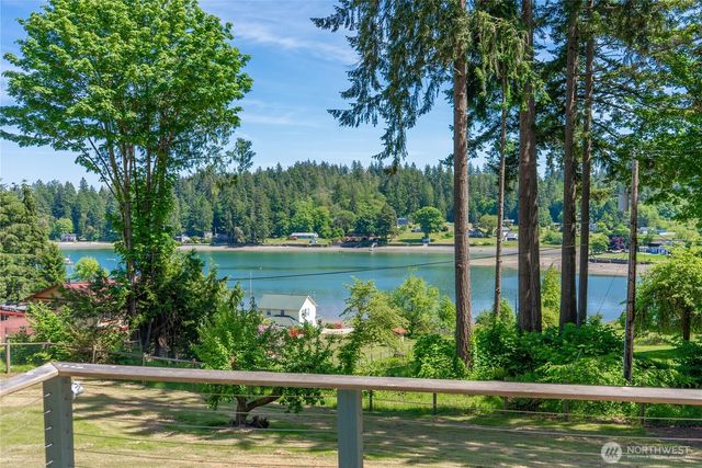 17208 3rd Avenue NW, Lakebay, WA 98349