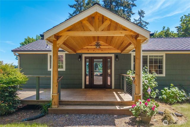 17208 3rd Avenue NW, Lakebay, WA 98349