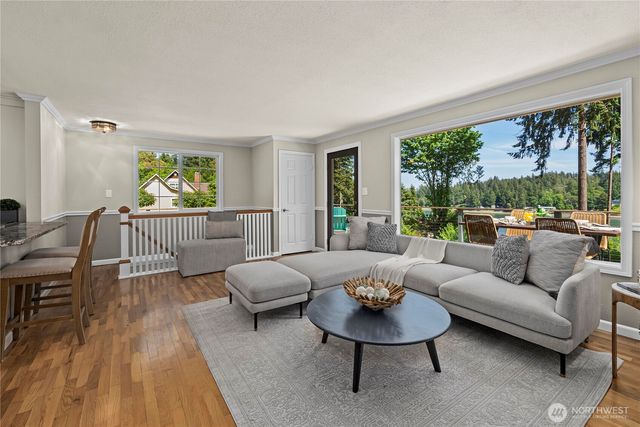 17208 3rd Avenue NW, Lakebay, WA 98349