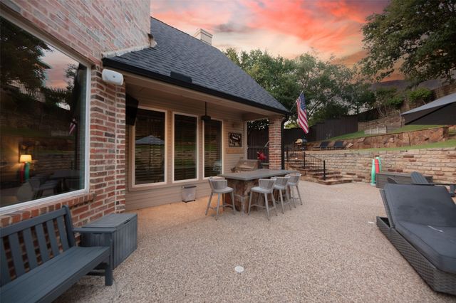 805 Lake Breeze Drive, Highland Village, TX 75077