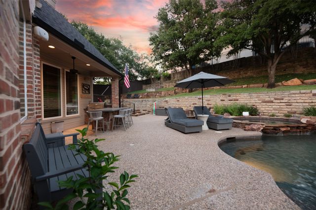 805 Lake Breeze Drive, Highland Village, TX 75077