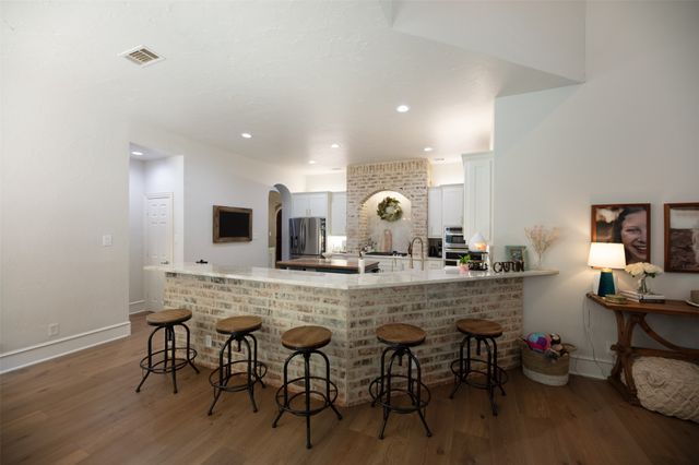 805 Lake Breeze Drive, Highland Village, TX 75077