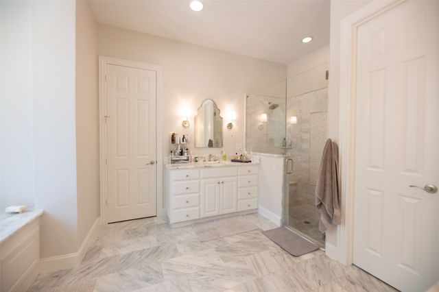 805 Lake Breeze Drive, Highland Village, TX 75077
