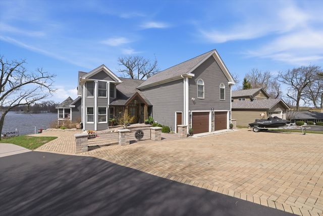 531 Circle Drive, Fox Lake, IL 60020