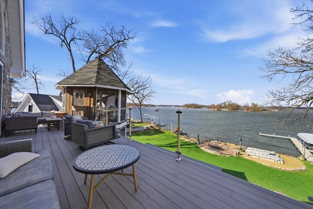 531 Circle Drive, Fox Lake, IL 60020