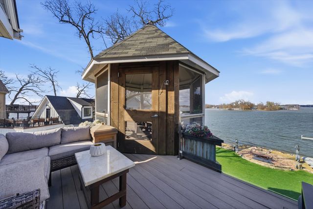 531 Circle Drive, Fox Lake, IL 60020