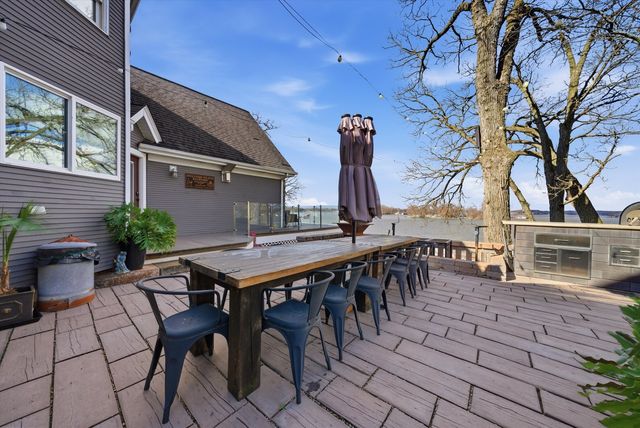 531 Circle Drive, Fox Lake, IL 60020