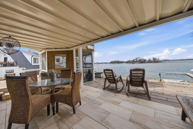 531 Circle Drive, Fox Lake, IL 60020