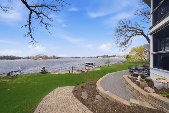 531 Circle Drive, Fox Lake, IL 60020