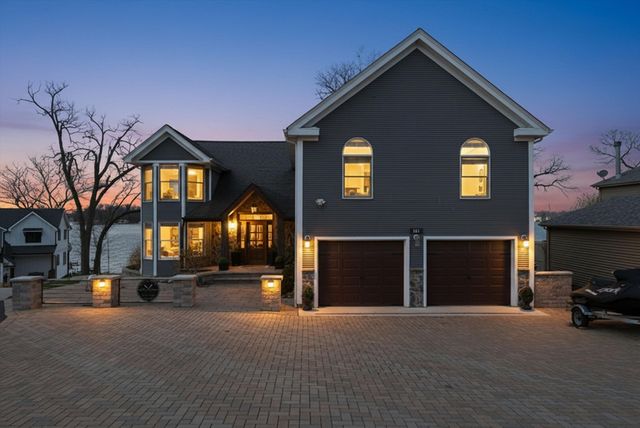 531 Circle Drive, Fox Lake, IL 60020