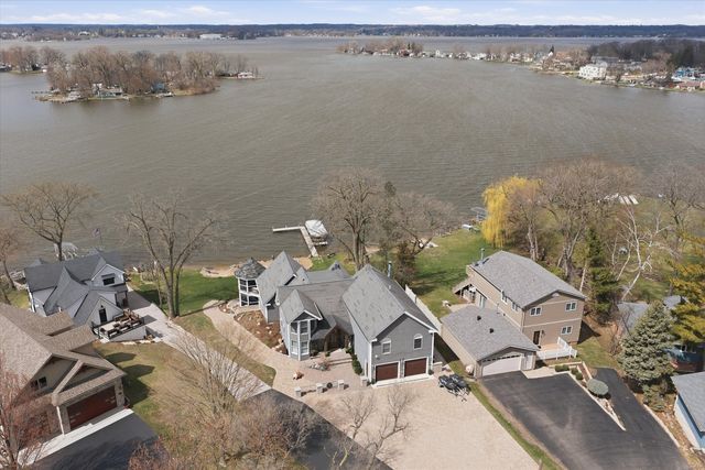 531 Circle Drive, Fox Lake, IL 60020