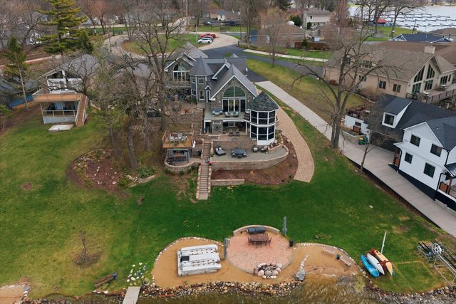 531 Circle Drive, Fox Lake, IL 60020