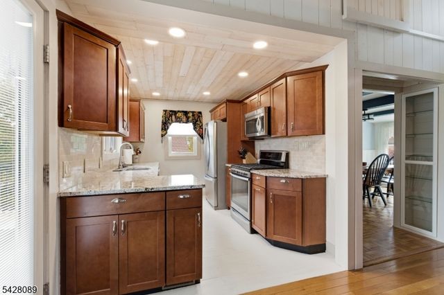 52 Cascade Way, Butler Boro, NJ 07405