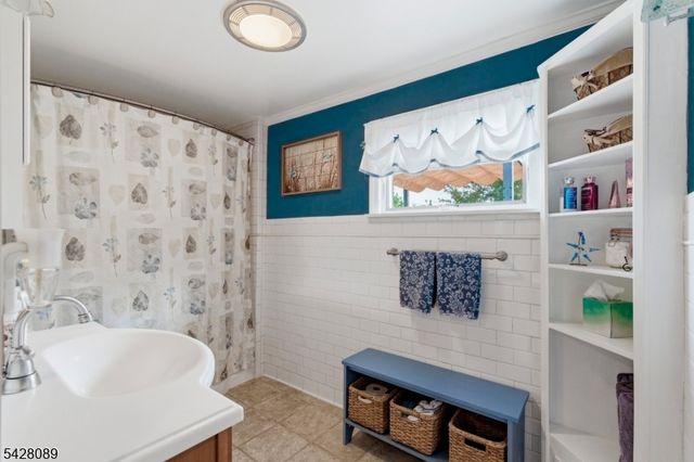 52 Cascade Way, Butler Boro, NJ 07405