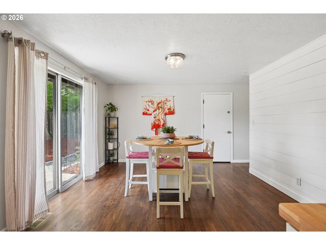 731 Se 143RD Ave, Portland, OR 97233