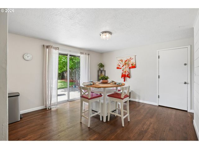 731 Se 143RD Ave, Portland, OR 97233