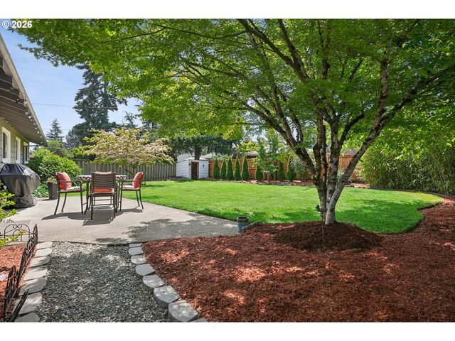 731 Se 143RD Ave, Portland, OR 97233