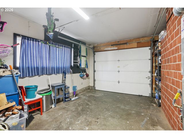 731 Se 143RD Ave, Portland, OR 97233