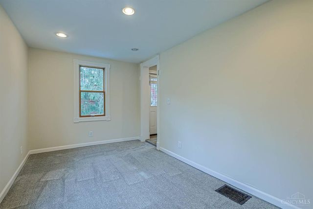 2920 Portsmouth Avenue, Cincinnati, OH 45208