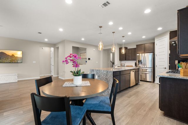 2802 Kings Canyon Loop NE, Rio Rancho, NM 87144