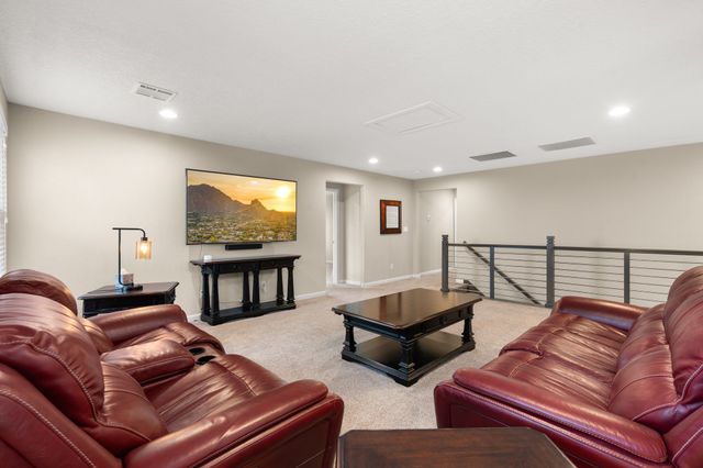 2802 Kings Canyon Loop NE, Rio Rancho, NM 87144