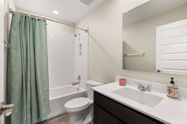 2802 Kings Canyon Loop NE, Rio Rancho, NM 87144