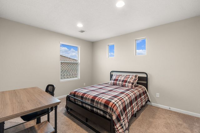 2802 Kings Canyon Loop NE, Rio Rancho, NM 87144