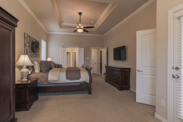 8008 Comstock Drive, Arlington, TX 76001