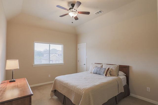 8008 Comstock Drive, Arlington, TX 76001